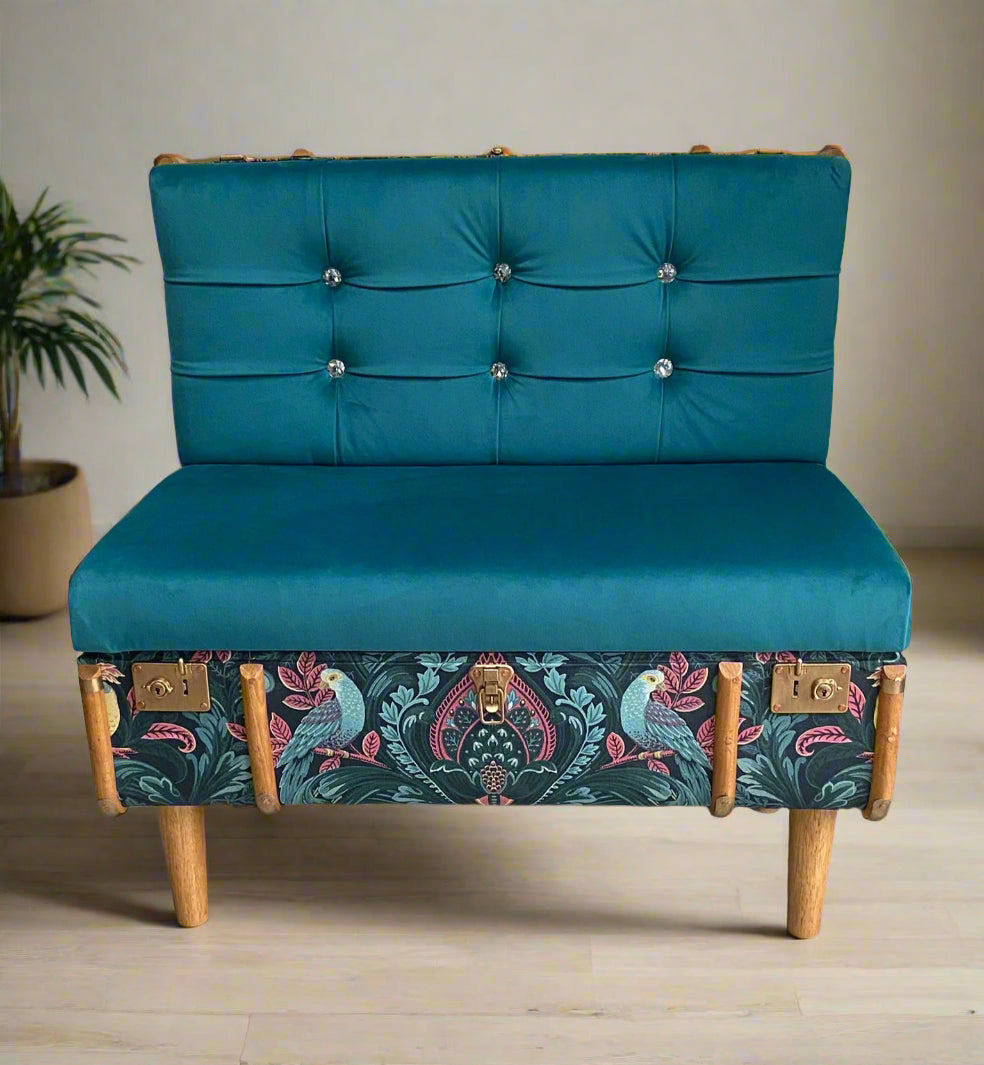 front shot of elegant steamer chair 2